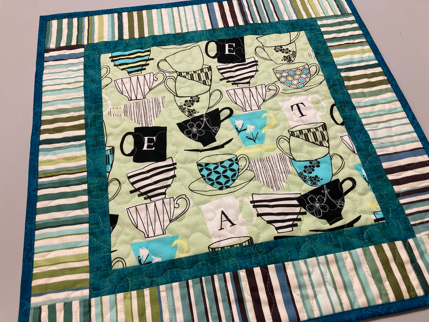 Retro Teacups Quilted Table Topper Square, Reversible 20x20" Dining Coffee End Table Vintage Nostalgic Handmade Blue Green Minimalist