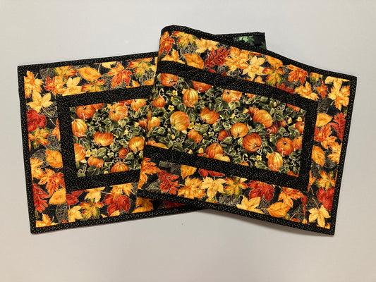 Pumpkins Dining Table Runner, Fall Autumn Leaves Quilted Handmade, Orange Green Gold Fall Table Decor, 13x48" Thanksgiving Holiday Winter