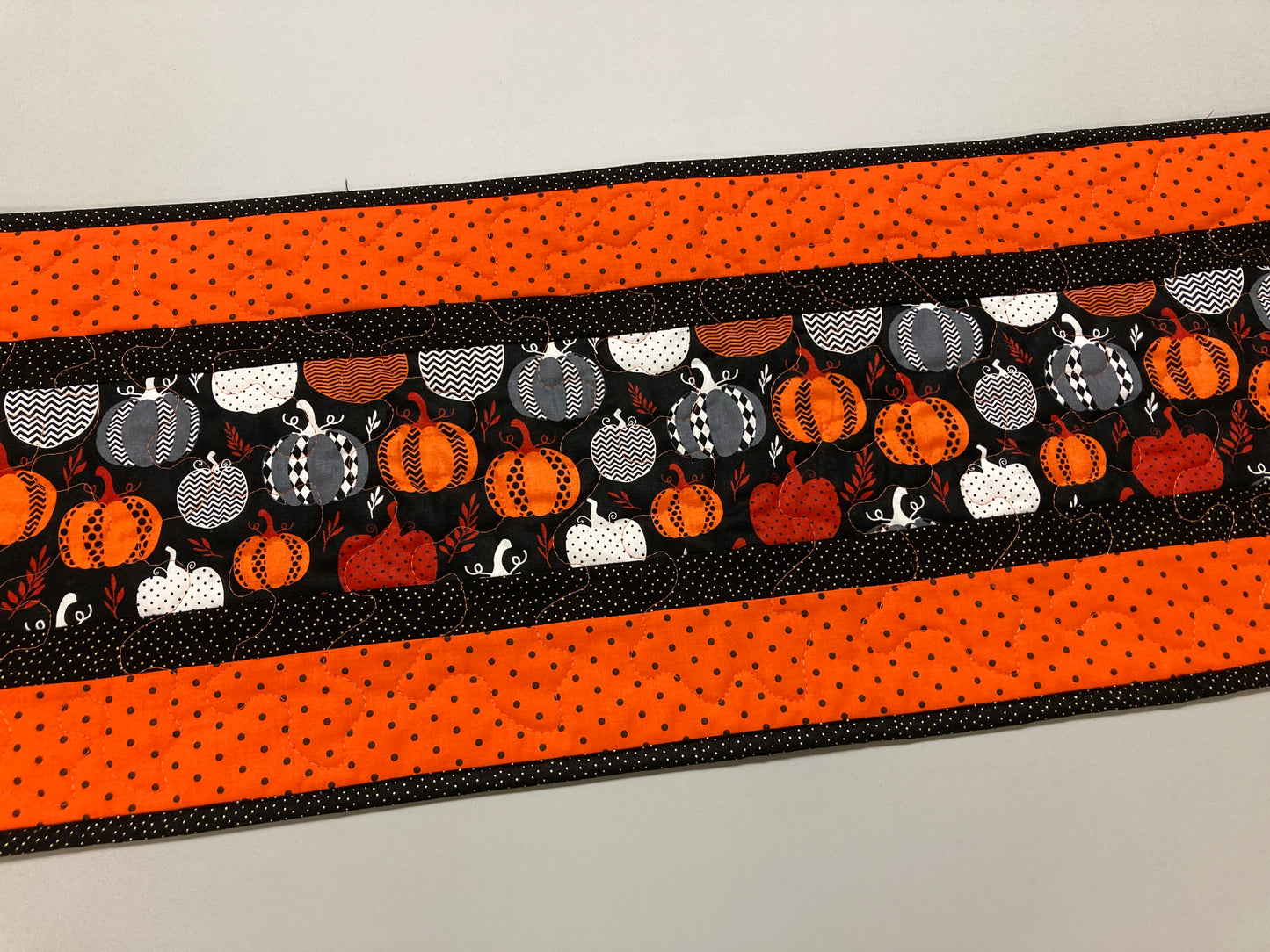 Halloween Pumpkin Quilted Table Runner, Reversible Fall Leaves 12x46" Coffee Dining Buffet, Scary Pumpkins Black Gray White Spooky Decor