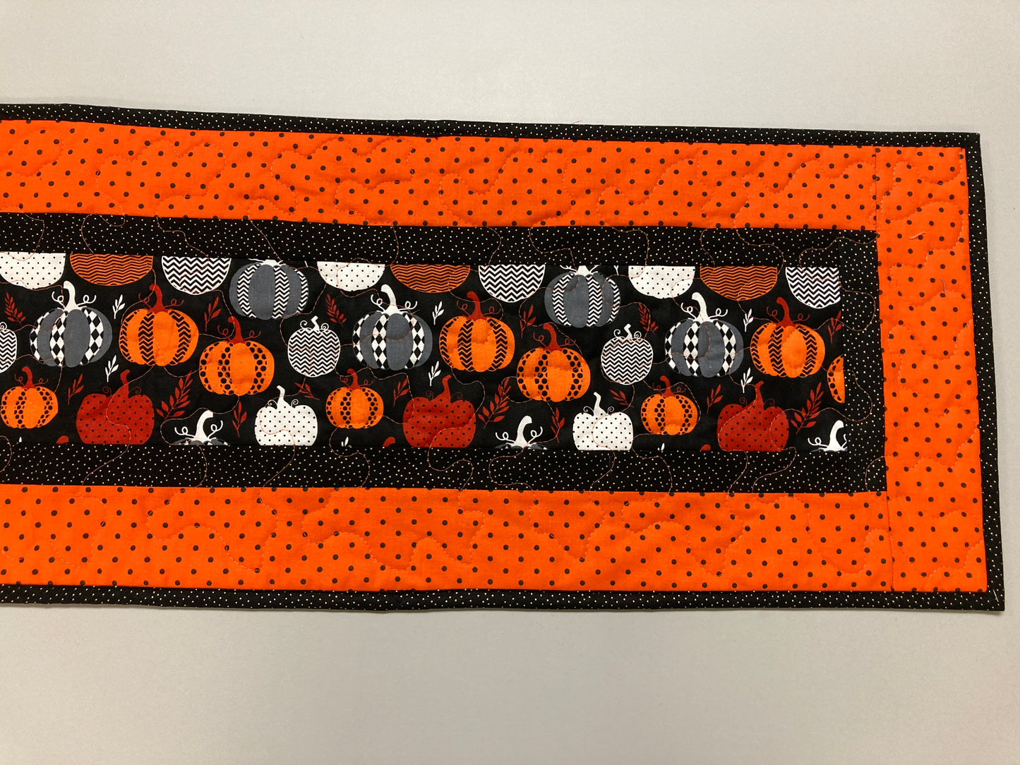 Halloween Pumpkin Quilted Table Runner, Reversible Fall Leaves 12x46" Coffee Dining Buffet, Scary Pumpkins Black Gray White Spooky Decor