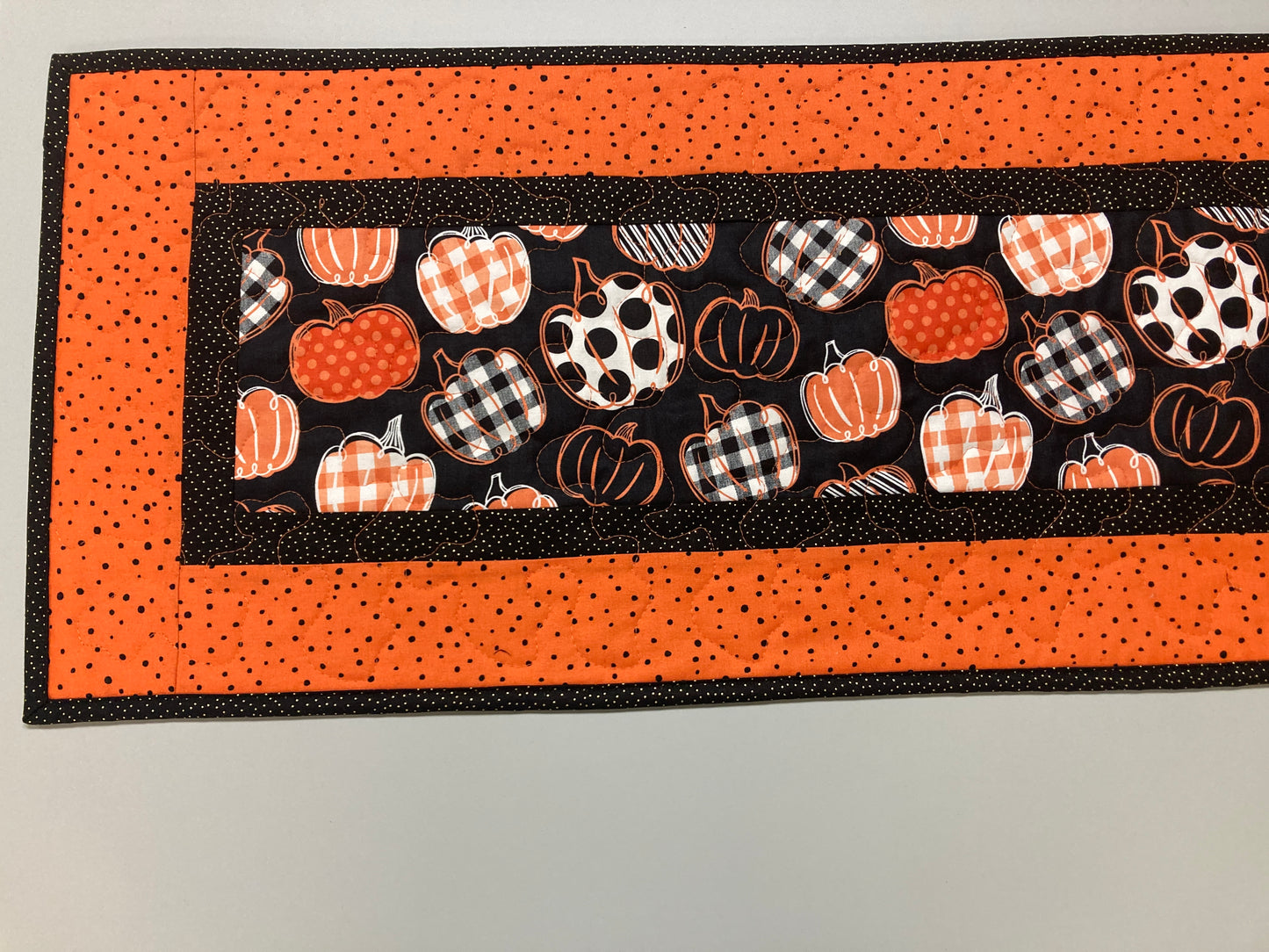 Halloween Pumpkin Quilted Table Runner, Reversible Fall Leaves 13x48" Coffee Dining Buffet, Scary Pumpkins Black Gray White Spooky Decor
