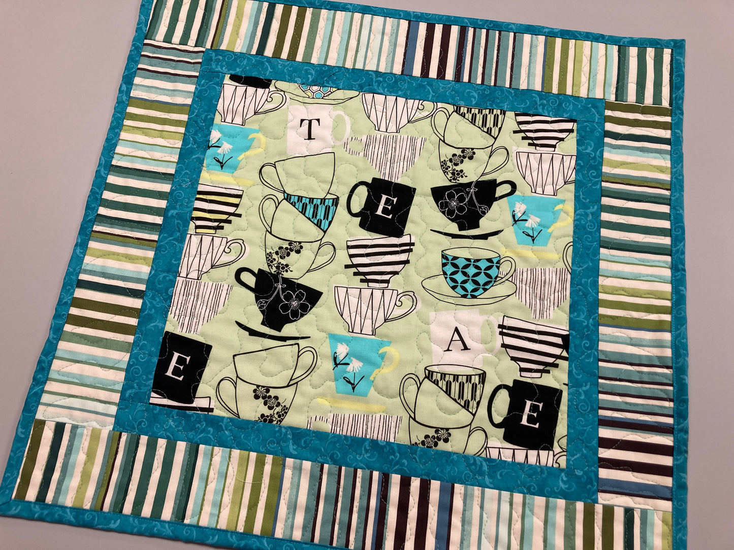 Retro Teacups Quilted Table Topper Square, Reversible 20x20" Dining Coffee End Table Vintage Nostalgic Handmade Blue Green Minimalist