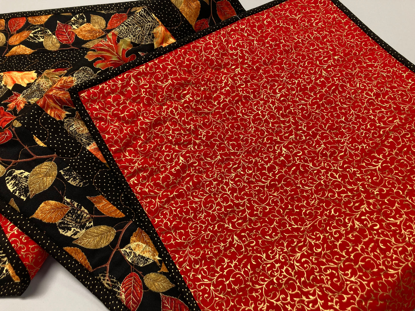 Quilted Fall Leaves Dining Table Runner, 13x70" Reversible Christmas Red Gold Autumn Rust Gold Green Long Centerpiece Thanksgiving Mat