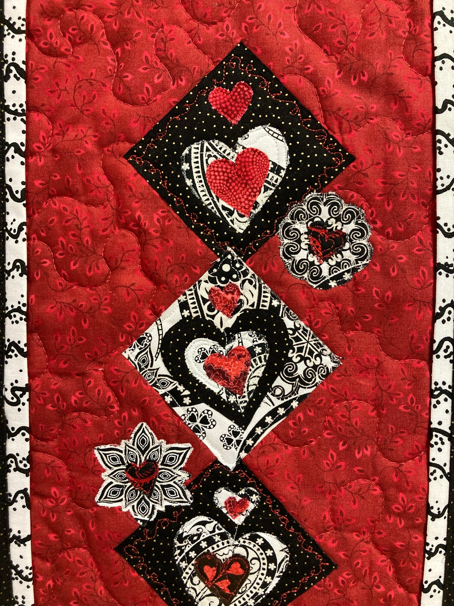 Red Hearts Quilted Fabric Wall Hanging, Black White Textile Tapestry 9x17" Valentines Art Vertical Wall Decor Bedroom Kitchen Handmade