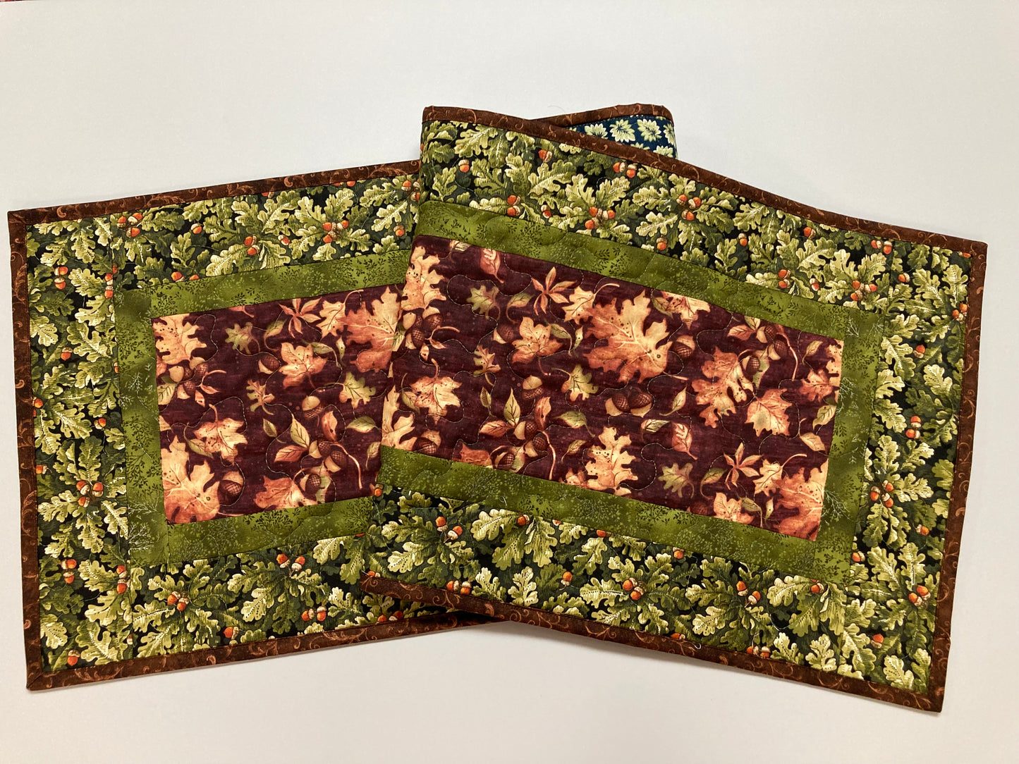 Fall Leaves and Acorns Leaves Quilted Dining Table Runner, Reversible Summer, Coffee End Table 13x48" Cabin Woods Burgundy Green Autumn Mat