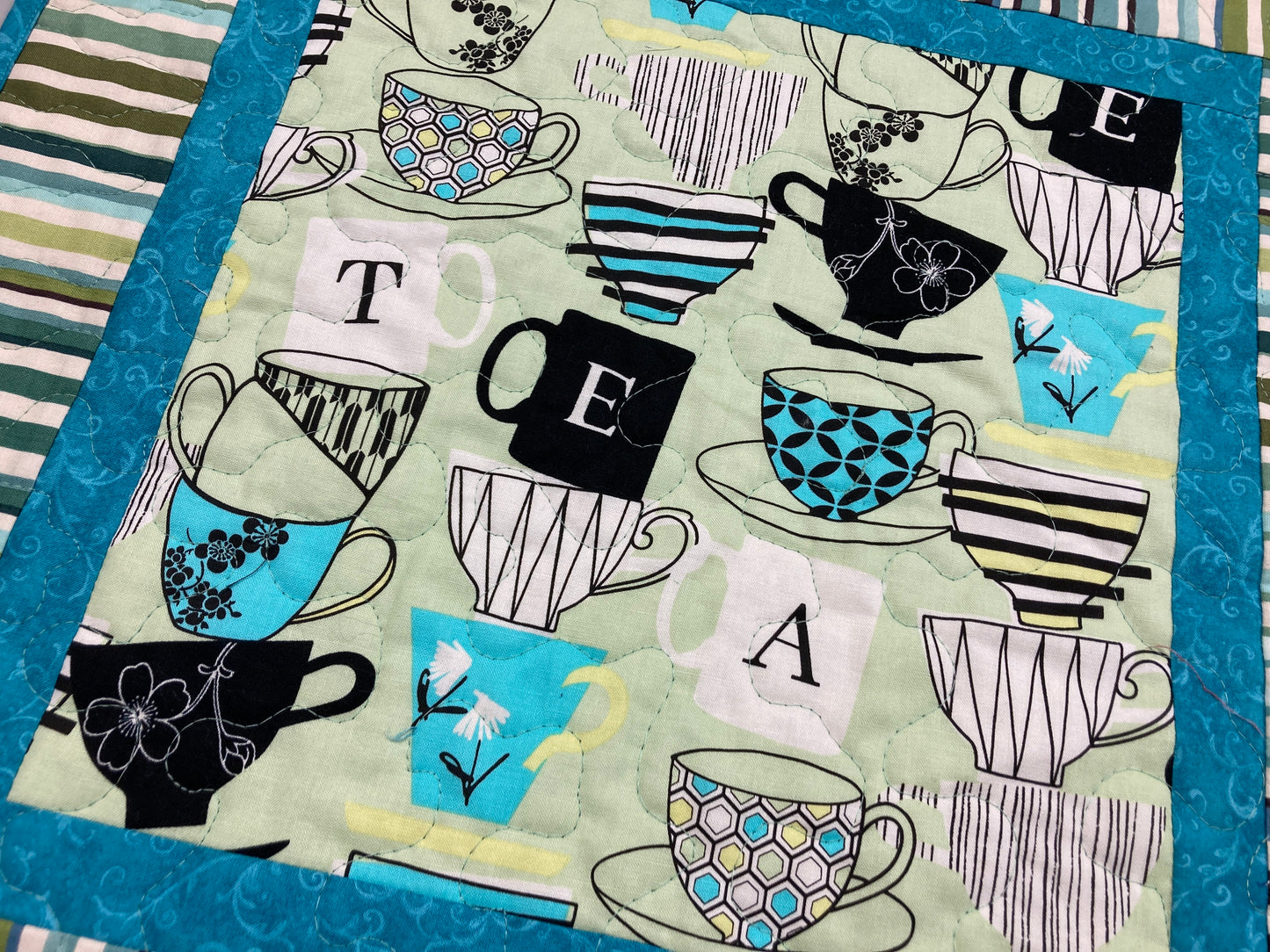 Retro Teacups Quilted Table Topper Square, Reversible 20x20" Dining Coffee End Table Vintage Nostalgic Handmade Blue Green Minimalist