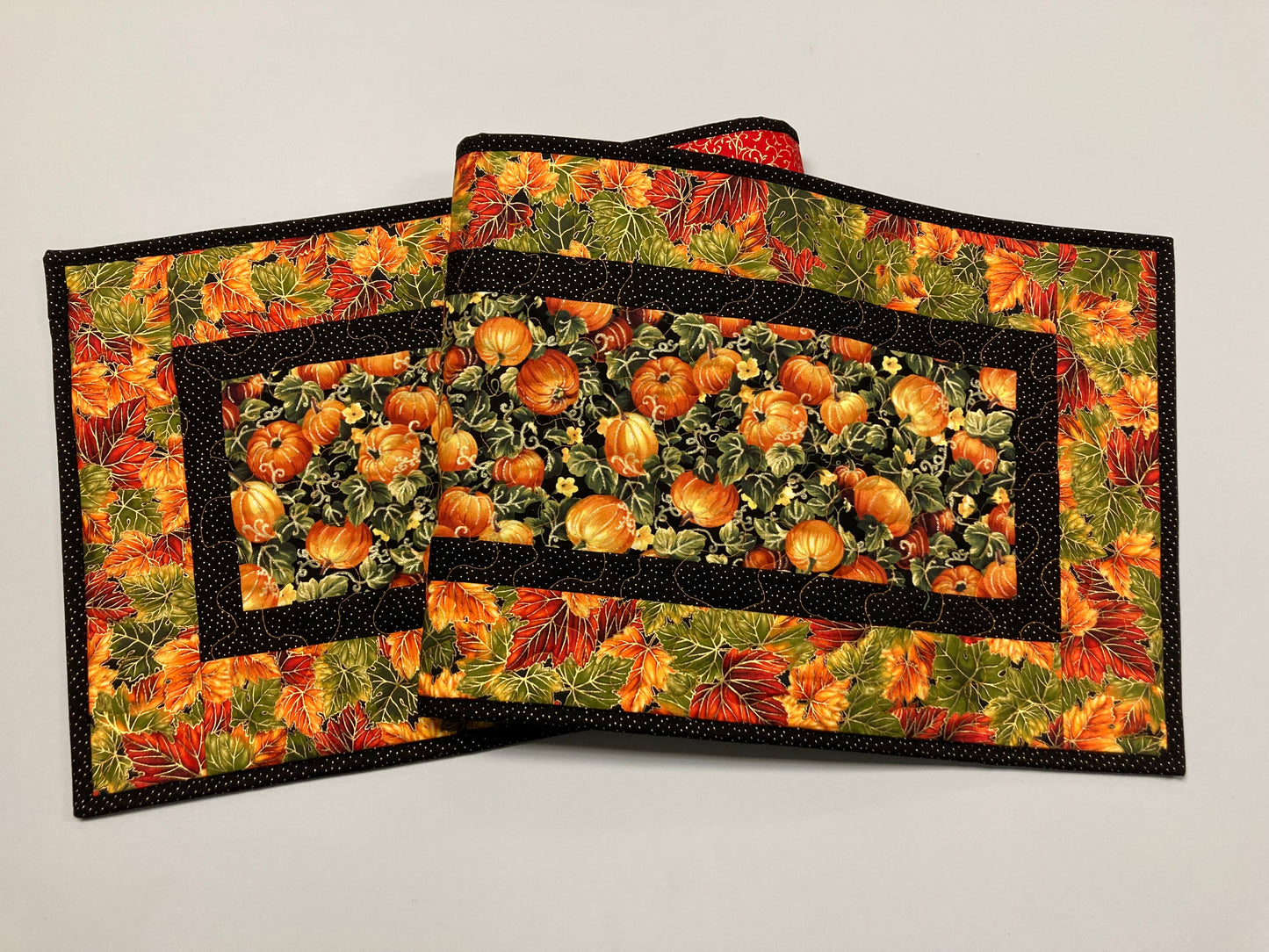 Pumpkins Dining Table Runner, Fall Autumn Leaves Quilted Handmade, Orange Green Gold Fall Table Decor, 13x48" Thanksgiving Holiday Winter